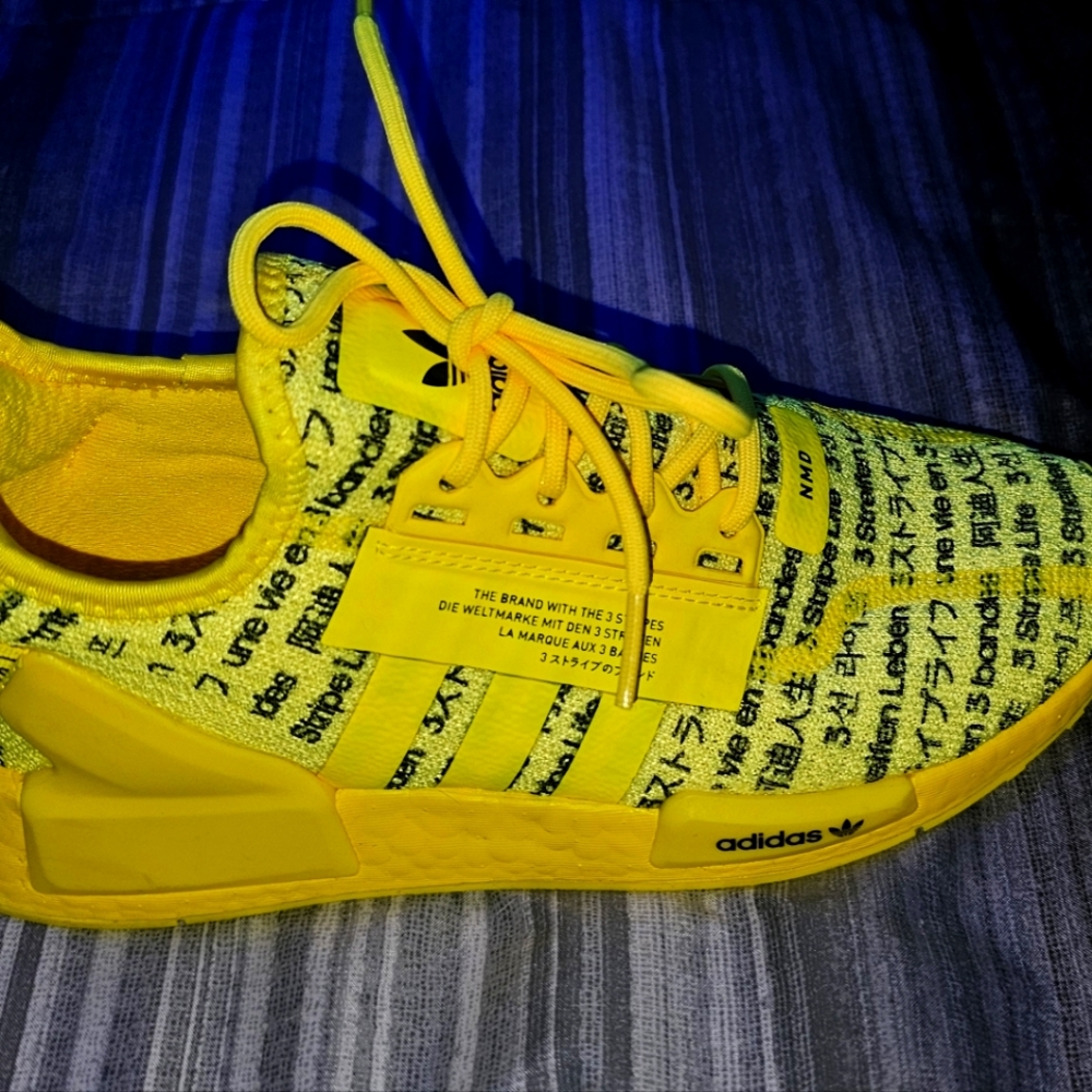 Adidas nmd R1 youth size 5